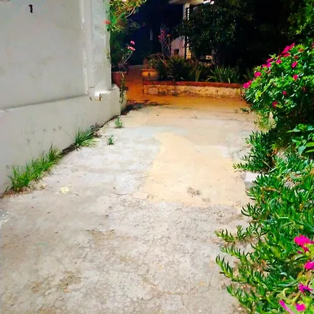 Il Giardino Degli Agrumi Bed & Breakfast 2*